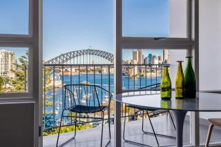 Breathtaking Sydney Harbour Views from Stylish Harbourside Studio - 8