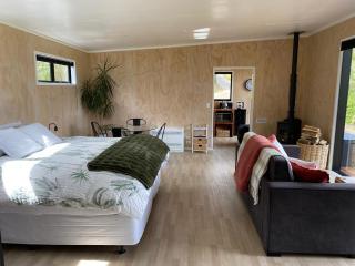 Whakaipo Bay Cabin Retreat Taupo - 3