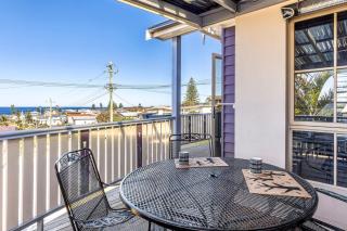 Relaxing Kiama Retreat with Garden & Comfort - 8