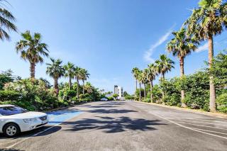 Whinstone Hotel & Resort - 1