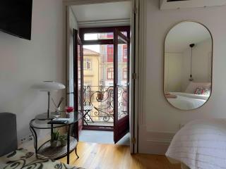 Historic Porto Balcony Hideaway - Taipas House 60 - 2