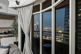 Elegant 2BR - Stunning Sea Views & Prime Location - 5