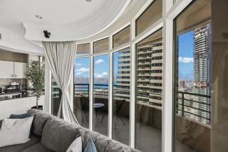 Elegant 2BR - Stunning Sea Views & Prime Location - 7