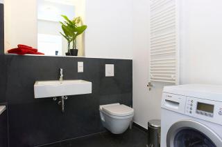 Spacious Studio Apartment Friedrichshain - Berlim - 1