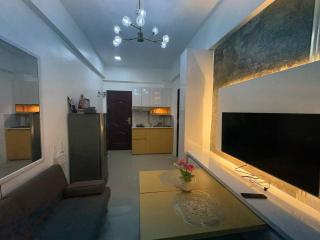 Near Mactan International airport Condo with Private Entrance and Shared Pool - 8