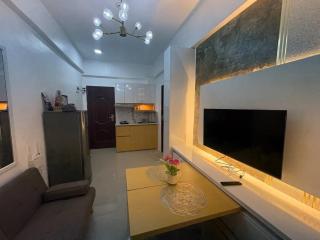 Near Mactan International airport Condo with Private Entrance and Shared Pool - 4