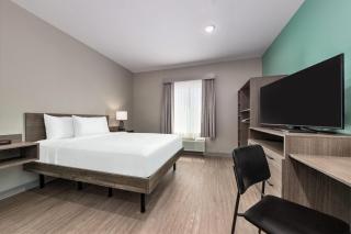 ECHO Suites Extended Stay by Wyndham Dallas Plano Richardson - 1