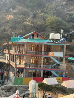 Shanti cafe and stay - 0