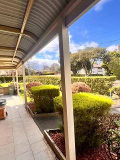 Bright & Quiet 1BR with Courtyard - 2