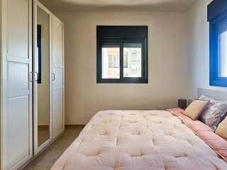 Hashofet Haim Cohen 12 - 3