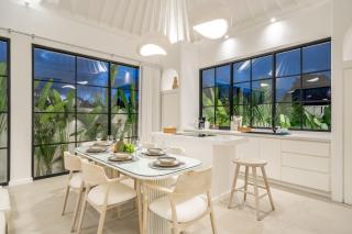 White Shell Villa 1 - Dive Into Luxury - Modern 3BR Villa with Large Pool - 5
