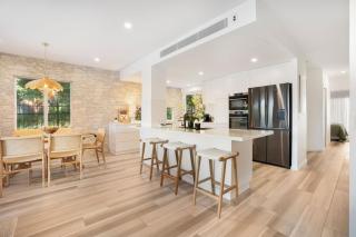 Townhouse 6 Sunseeker Close 26 - 6