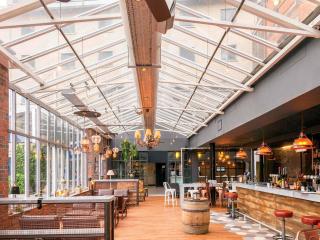 Novotel Cardiff Centre - Cardiff - 9