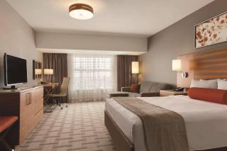 Radisson Hotel & Conference Centre Calgary Airport - 1