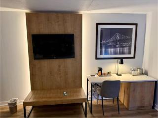Radisson Hotel Philadelphia Northeast - 7