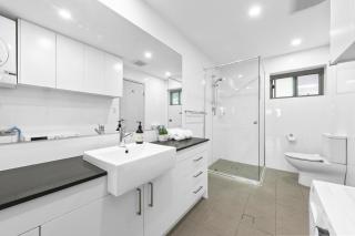 Beautiful Home close to Shopping Mall and Train Hornsby - 2