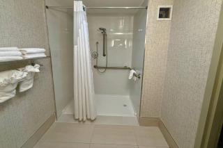 Country Inn & Suites by Radisson, Downtown Albany New York - 1