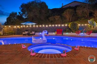 Cozy Coastal Hangout-Pool, Spa & Game Night Ready! - 9