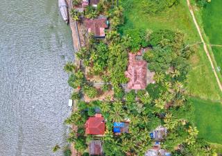 Cotelac Heritage Lake Resort Alleppey by VOYE HOMES - 9