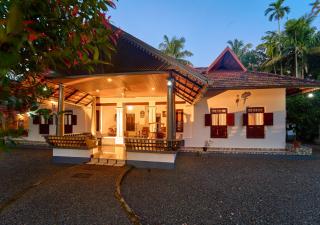 Cotelac Heritage Lake Resort Alleppey by VOYE HOMES - 8