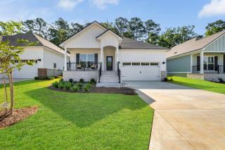 Family&Group Getaway - 4BR Tallahassee Home for 10 - 2