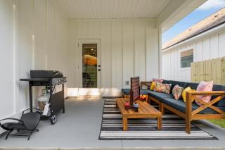 Family&Group Getaway - 4BR Tallahassee Home for 10 - 5