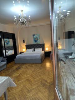 Lali Apart Freedom Square - 2