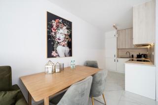 Park Źródliska Superior Apartment by BookingHost - 3