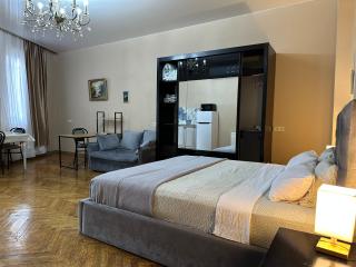 Lali Apart Freedom Square - 6