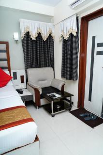 Hotel Marshall Kalupur - 1