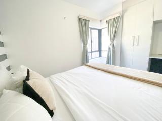Modern 2 Bedroom Apartment in Sandton with workspace - 2