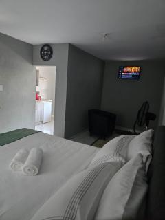 Ella Guest House - 6