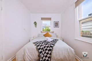 KozyGuru | 3BR Close to Vic Uni & Footscray Hosp - 6