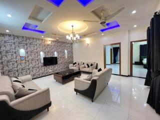 Luxury Holiday Home Margala Hills Views Islamabad - 2