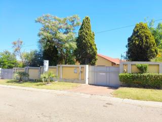 Tokelo Guesthouse Emalahleni - Witbank - 8