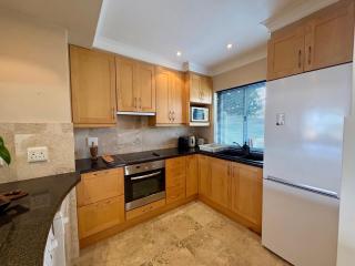 Spinnaker Quays Waterfront Villa - 4