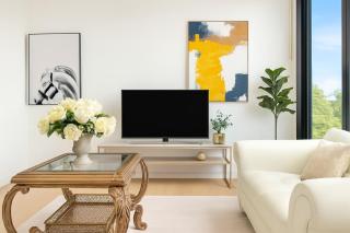 Royal Executive Living Grand Bayview Corporate Residency - 8