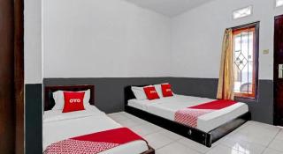 OYO 90405 Penginapan Sasti Kuningan - 2