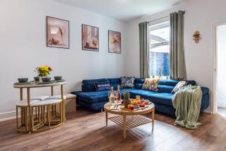 5BR - House - Hot Tube - Airport - A38-A50 - Parking - 0