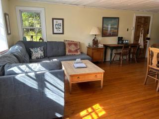 Quaco Cottages-The Shipbuilder's Cottage-Two Century Old Charm - 6