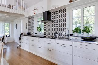 Vacation Dream with Sea View, Sauna, Patio & BBQ - 6
