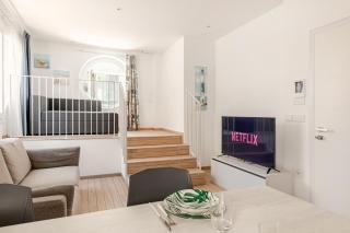 NEW Prestige Collection-2 Rooms-2 Bathrooms-Parking-VleDante - 9