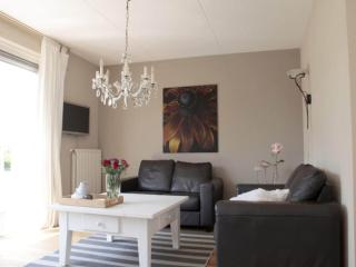 Lovely holiday home with private barbecue - 6