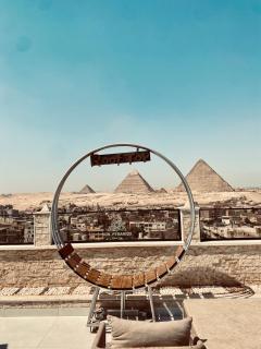 Golden Pyramids Night hotel - 2