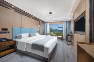 铂曼智慧酒店-Near the east gate of the Forest Park, about a 10-minute walk-There is a beautiful small river at the entrance-offers free self-service laundry and Attraction Tickets Serivce in advance - 8