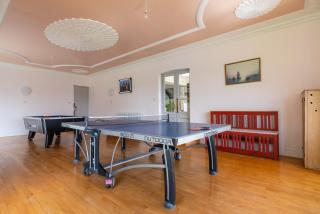 Spacious 5-Bedroom Hillcrest House - 6