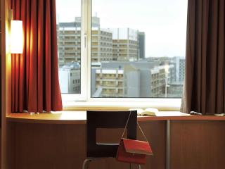 Ibis Barcelona Santa Coloma - 4