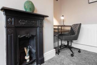 Sleeps 6 - Fast Wifi - Parking - 7