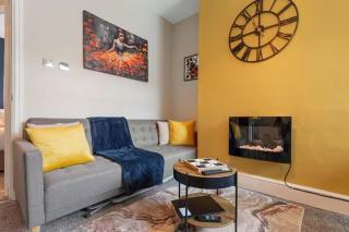Sleeps 6 - Fast Wifi - Parking - 1