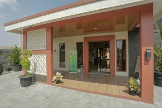 IDR Green Guest House Syariah Mitra RedDoorz - 2